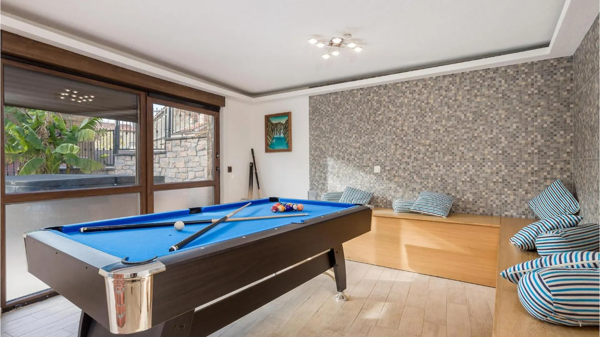 Lovely Home In Gabonjin With Kitchen Tatil Evi