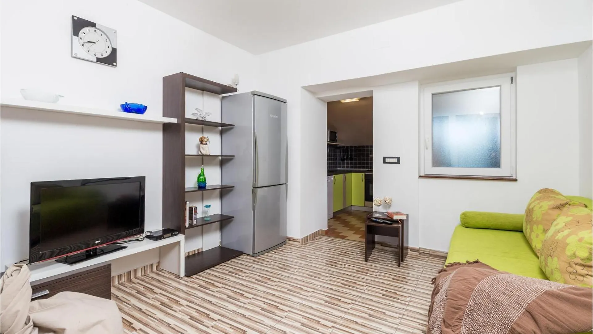 Lovely Home In Gabonjin With Kitchen Tatil Evi